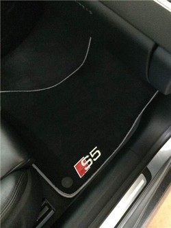 Audi r8 floor mats
