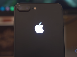 Iphone 7 glowing apple